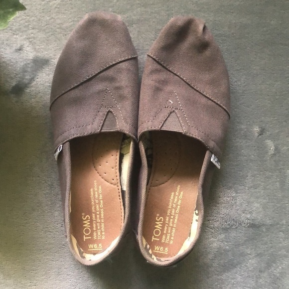 TOMS- Gray Alpargata Slip Ons - Picture 1 of 6